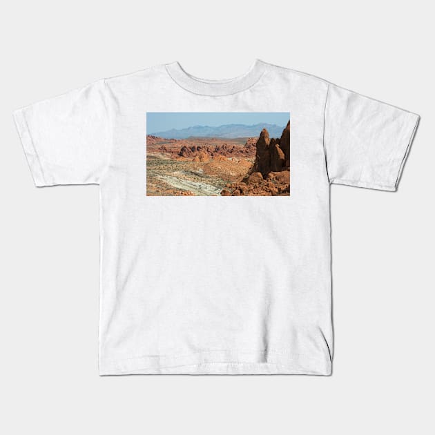 Valley Of Fire Kids T-Shirt by MCHerdering